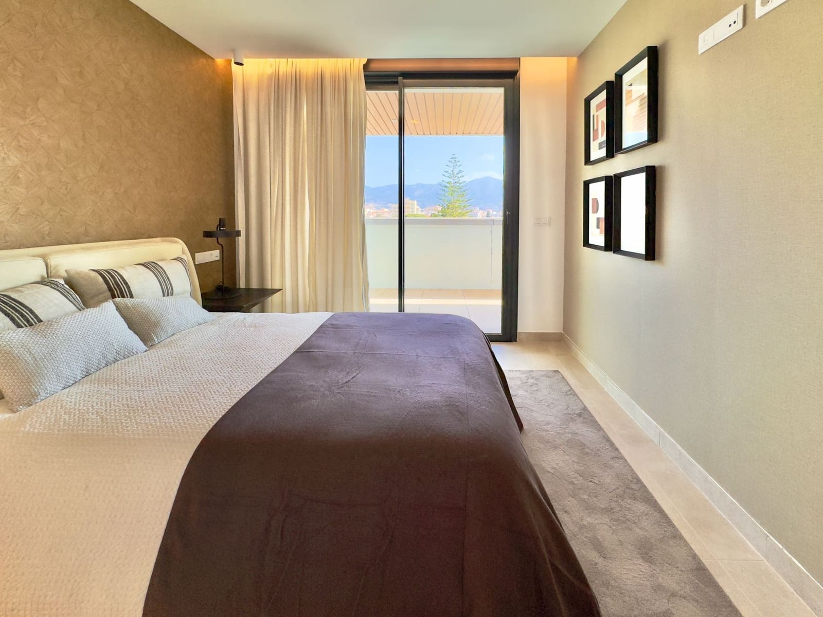 3 bedroom Apartment for sale in Fuengirola with pool garage - € 1,051,000 (Ref: 8445905)