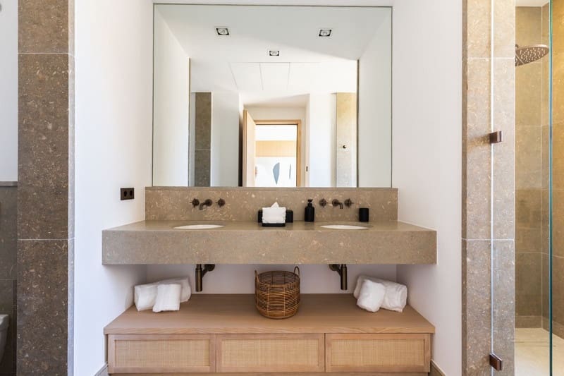 3 bedroom Apartment for sale in Casares with pool garage - € 2,499,000 (Ref: 8445907)