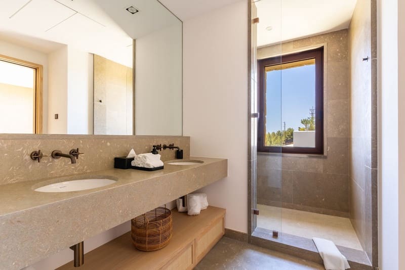 3 bedroom Apartment for sale in Casares with pool garage - € 2,499,000 (Ref: 8445907)