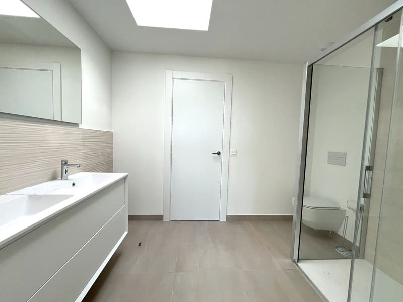 2 bedroom Apartment for sale in Fuengirola with pool garage - € 969,000 (Ref: 8445910)