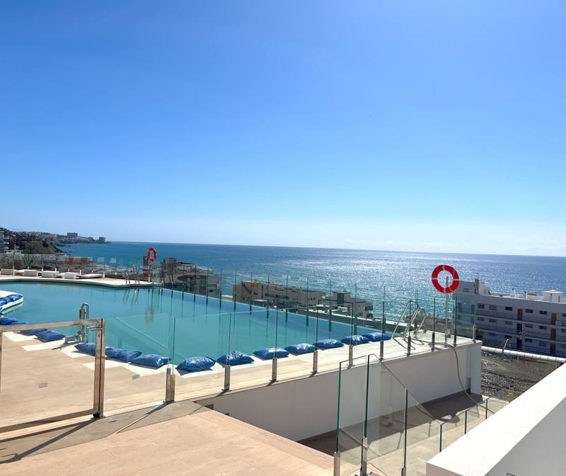 2 bedroom Apartment for sale in Fuengirola with pool garage - € 969,000 (Ref: 8445910)