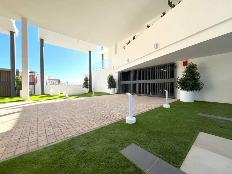 2 bedroom Apartment for sale in Fuengirola with pool garage - € 969,000 (Ref: 8445910)