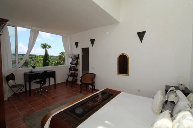 5 quarto Moradia para venda em Sotogrande Alto, San Roque com piscina garagem - 1 080 000 € (Ref: 8450735)