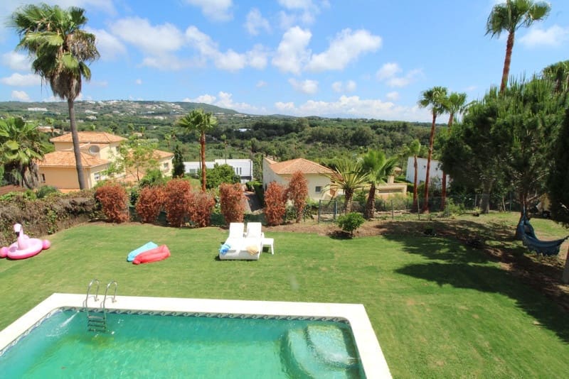 5 soveværelse Villa til salg i Sotogrande med swimmingpool garage - € 1.080.000 (Ref: 8450735)