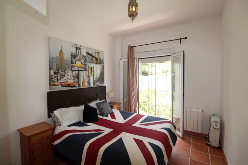 5 soveværelse Villa til salg i Sotogrande med swimmingpool garage - € 1.080.000 (Ref: 8450735)