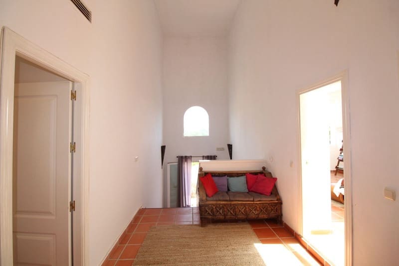 5 soveværelse Villa til salg i Sotogrande med swimmingpool garage - € 1.080.000 (Ref: 8450735)