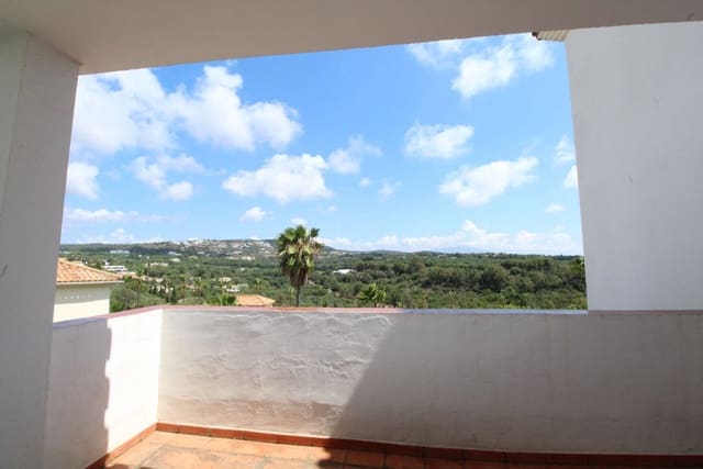 5 quarto Moradia para venda em Sotogrande Alto, San Roque com piscina garagem - 1 080 000 € (Ref: 8450735)