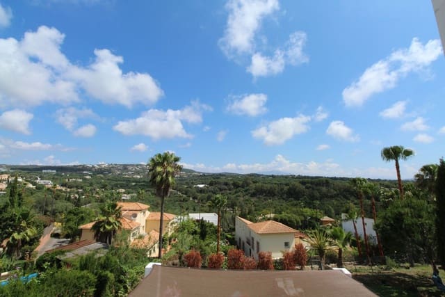 5 quarto Moradia para venda em Sotogrande Alto, San Roque com piscina garagem - 1 080 000 € (Ref: 8450735)