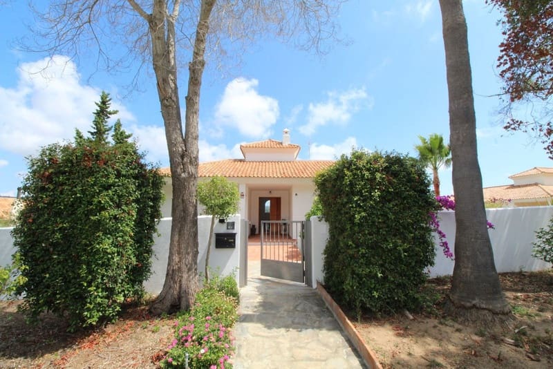 5 soveværelse Villa til salg i Sotogrande med swimmingpool garage - € 1.080.000 (Ref: 8450735)