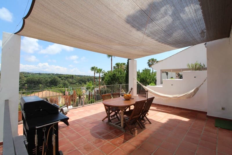 5 soveværelse Villa til salg i Sotogrande med swimmingpool garage - € 1.080.000 (Ref: 8450735)