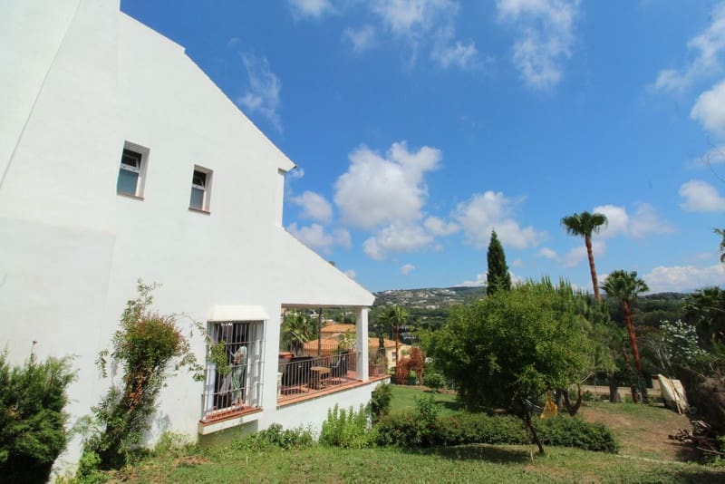 5 soveværelse Villa til salg i Sotogrande med swimmingpool garage - € 1.080.000 (Ref: 8450735)