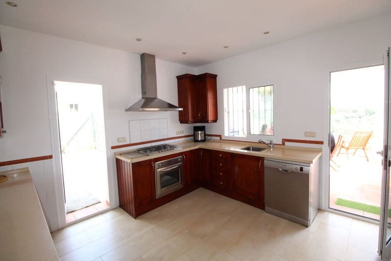 5 soveværelse Villa til salg i Sotogrande med swimmingpool garage - € 1.080.000 (Ref: 8450735)