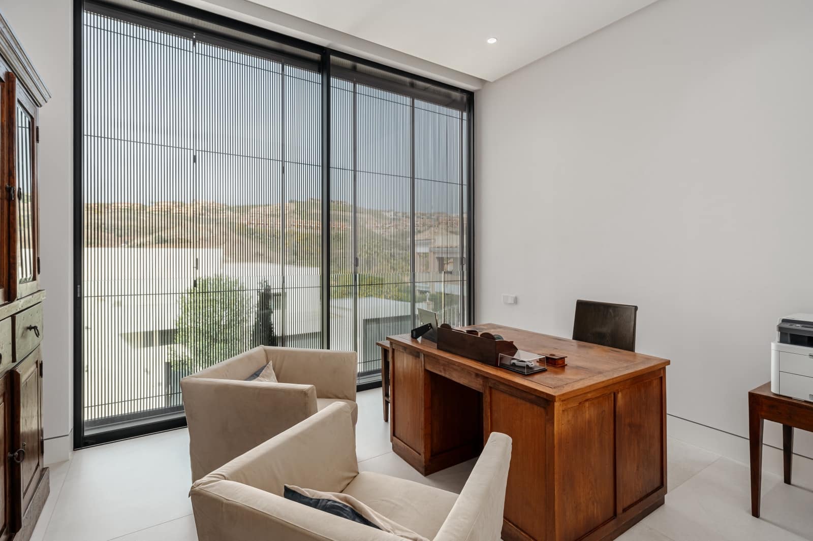 4 bedroom Villa for sale in Benahavis with pool garage - € 5,200,000 (Ref: 8480844)