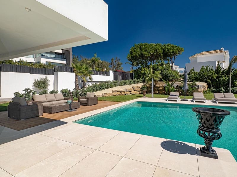 4 sovrum Villa till salu i Manilva med pool garage - 3 450 000 € (Ref: 8490927)
