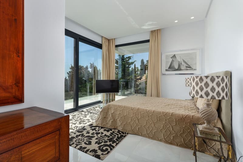4 sovrum Villa till salu i Manilva med pool garage - 3 450 000 € (Ref: 8490927)