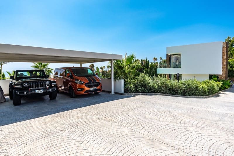 4 sovrum Villa till salu i Manilva med pool garage - 3 450 000 € (Ref: 8490927)