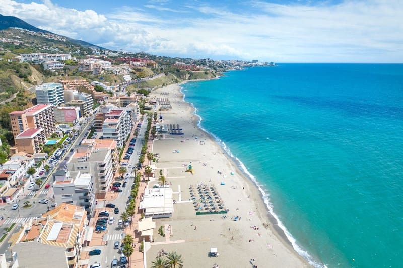 3 sypialnia Penthouse na sprzedaż w Fuengirola z basenem garażem - 1 850 000 € (Ref: 8493495)