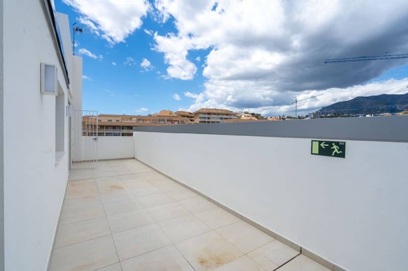 3 sypialnia Penthouse na sprzedaż w Fuengirola z basenem garażem - 1 850 000 € (Ref: 8493495)