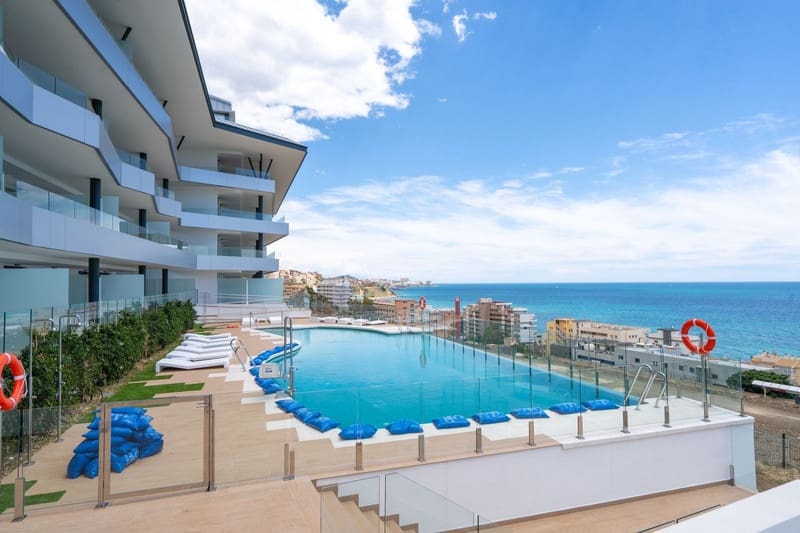 3 sypialnia Penthouse na sprzedaż w Fuengirola z basenem garażem - 1 850 000 € (Ref: 8493495)