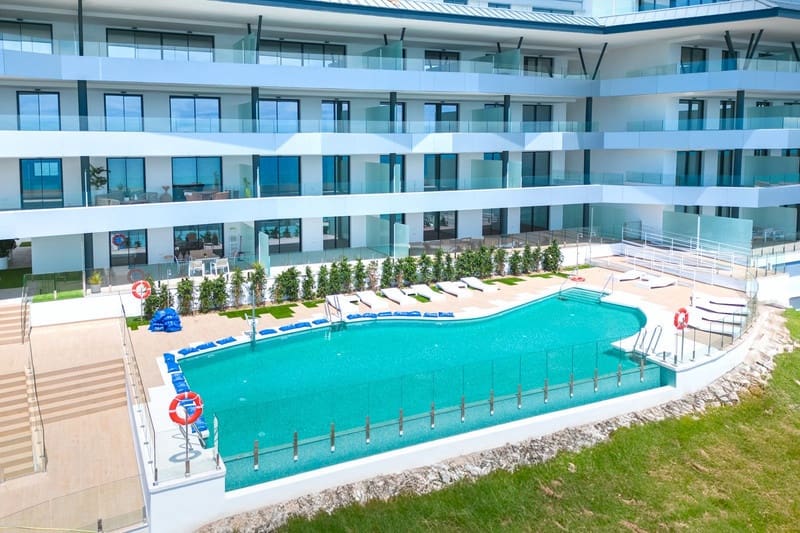 3 sypialnia Penthouse na sprzedaż w Fuengirola z basenem garażem - 1 850 000 € (Ref: 8493495)