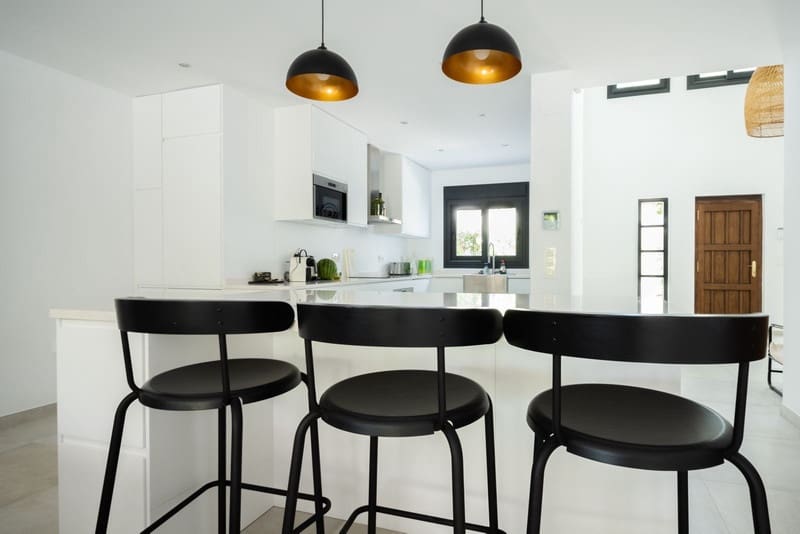 3 bedroom Villa for sale in Marbella with pool garage - € 1,675,000 (Ref: 8493503)