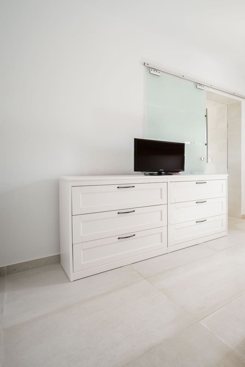 3 bedroom Villa for sale in Marbella with pool garage - € 1,675,000 (Ref: 8493503)