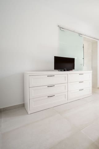 3 sypialnia Willa na sprzedaż w Marbella z basenem garażem - 1 675 000 € (Ref: 8493503)