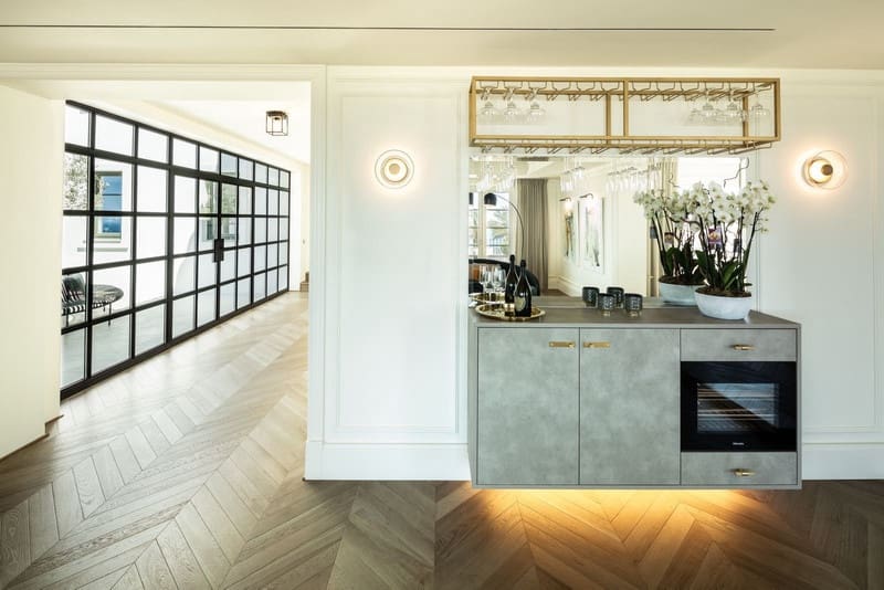 6 bedroom Villa for sale in Marbella with pool garage - € 12,000,000 (Ref: 8495062)