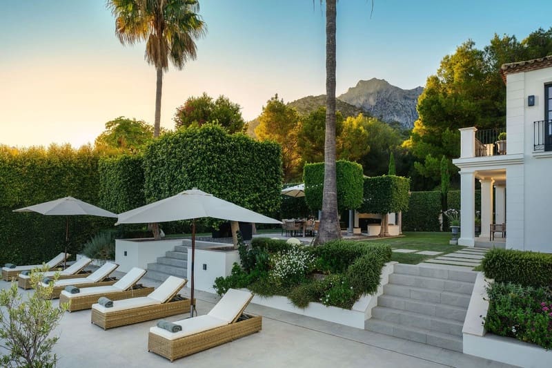 6 bedroom Villa for sale in Marbella with pool garage - € 12,000,000 (Ref: 8495062)