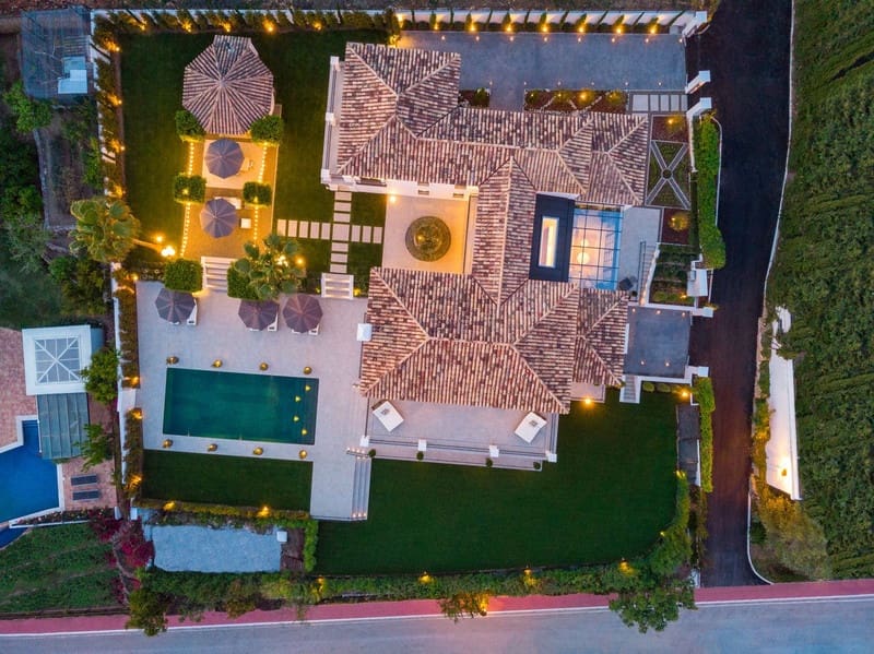 6 bedroom Villa for sale in Marbella with pool garage - € 12,000,000 (Ref: 8495062)