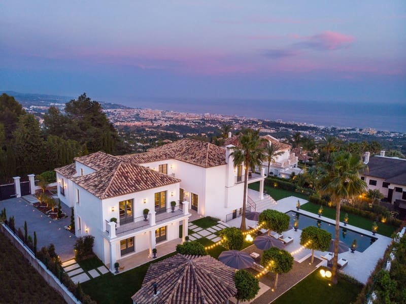 6 bedroom Villa for sale in Marbella with pool garage - € 12,000,000 (Ref: 8495062)