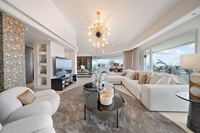 4 soverom Penthouse til salgs i Benalmadena Costa, Benalmádena med svømmebasseng garasje - € 1 975 000 (Ref: 8498752)