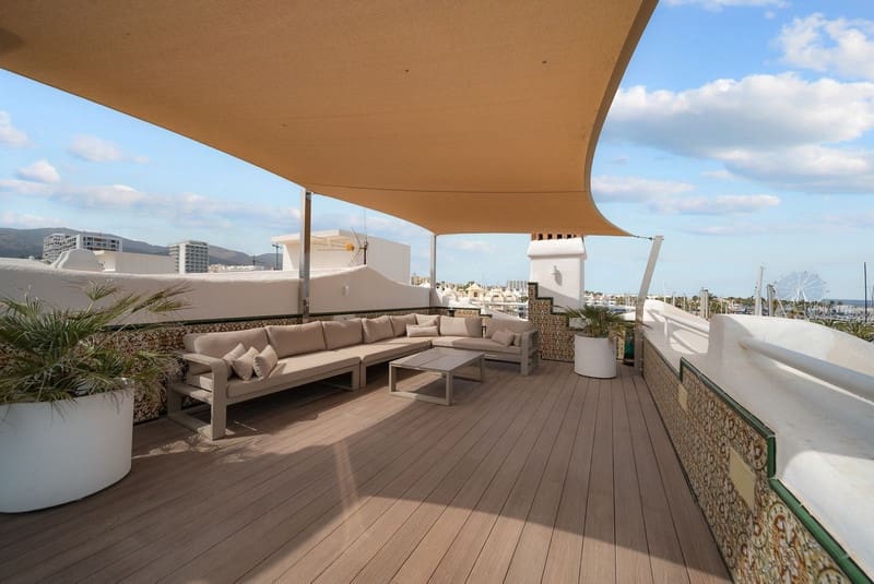 4 soveværelse Penthouse til salg i Benalmadena Costa med swimmingpool garage - € 1.975.000 (Ref: 8498752)