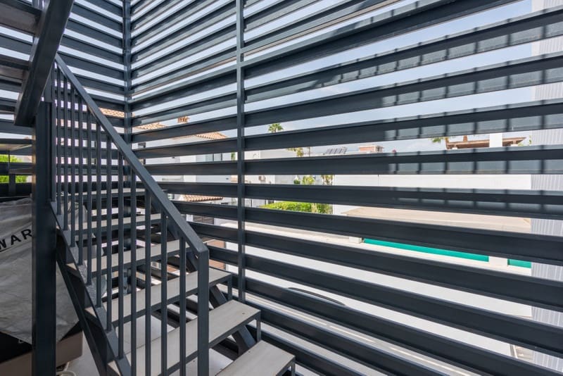 5 bedroom Villa for sale in Nueva Andalucia with pool garage - € 1,950,000 (Ref: 8508872)