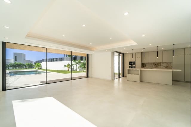 5 sypialnia Willa na sprzedaż w Benalmadena Costa, Benalmádena z basenem garażem - 2 190 000 € (Ref: 8531885)