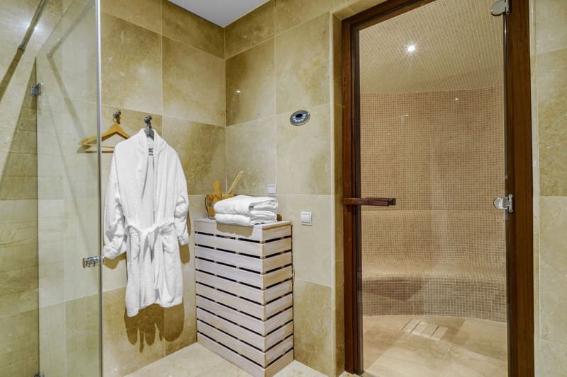 5 soveværelse Villa til salg i El Madronal med swimmingpool garage - € 4.600.000 (Ref: 8536817)