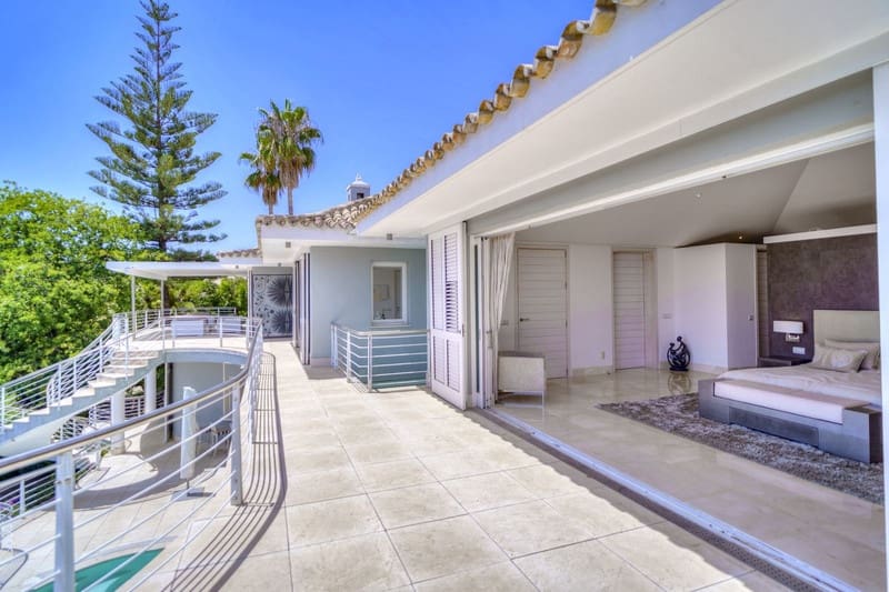 5 bedroom Villa for sale in El Madronal with pool garage - € 4,600,000 (Ref: 8536817)