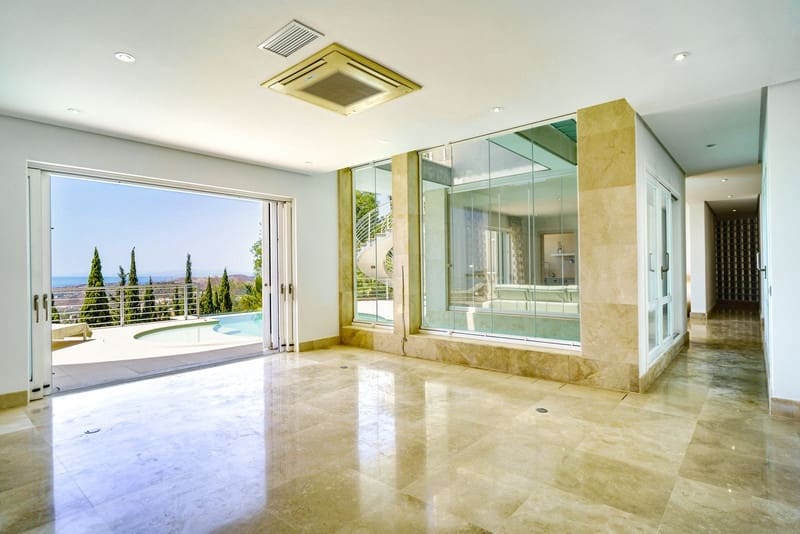 5 bedroom Villa for sale in El Madronal with pool garage - € 4,600,000 (Ref: 8536817)