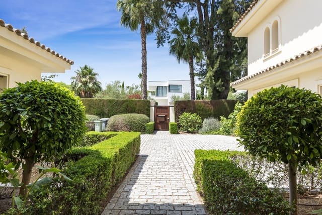 7 makuuhuone Huvila myytävänä paikassa Sotogrande, San Roque mukana uima-altaan 
autotalli - 3 850 000 € (Ref: 8536819)