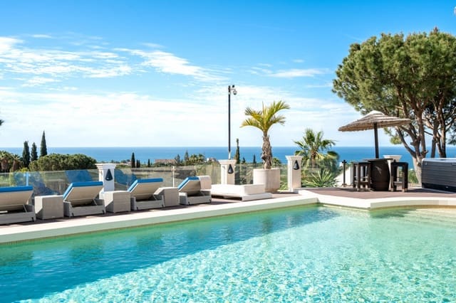 7 sovrum Villa till salu i Marbella med pool garage - 5 900 000 € (Ref: 8536821)
