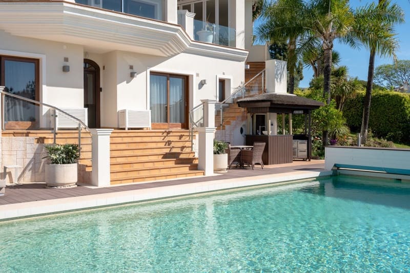 7 sovrum Villa till salu i Marbella med pool garage - 5 900 000 € (Ref: 8536821)