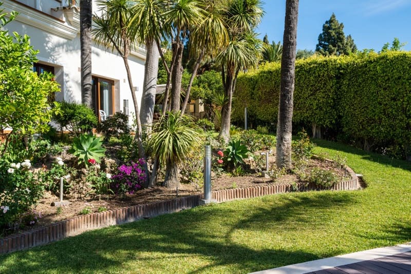 7 sovrum Villa till salu i Marbella med pool garage - 5 900 000 € (Ref: 8536821)