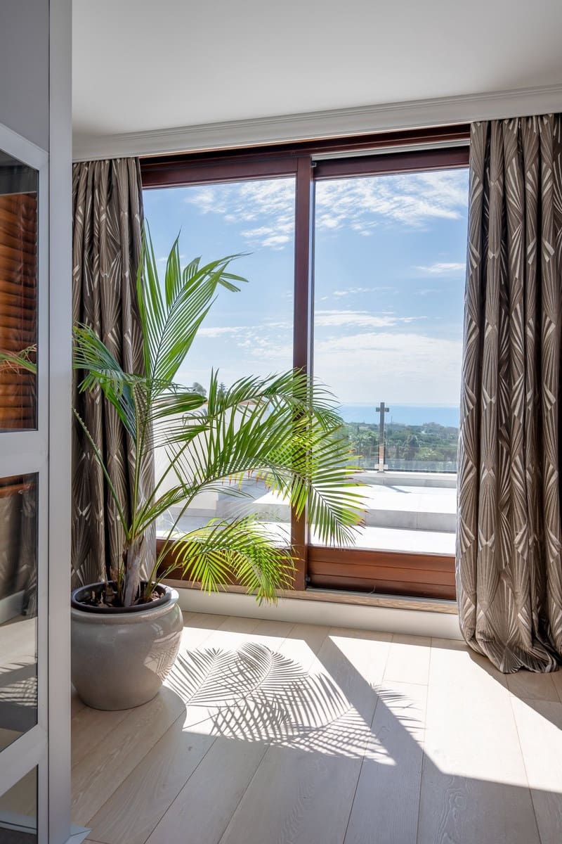 7 sovrum Villa till salu i Marbella med pool garage - 5 900 000 € (Ref: 8536821)