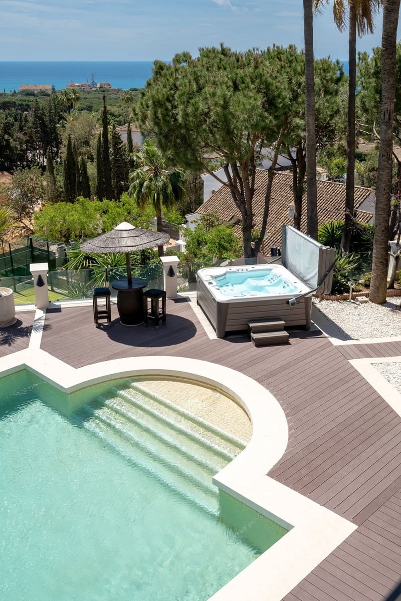7 sovrum Villa till salu i Marbella med pool garage - 5 900 000 € (Ref: 8536821)