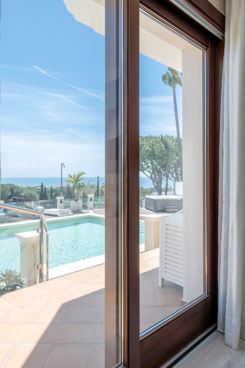 7 sovrum Villa till salu i Marbella med pool garage - 5 900 000 € (Ref: 8536821)