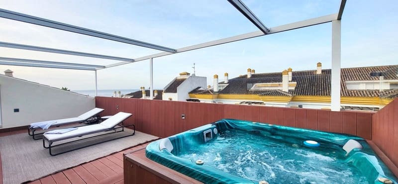 4 quarto Penthouse para venda em Marbella com piscina garagem - 1 365 000 € (Ref: 8538763)