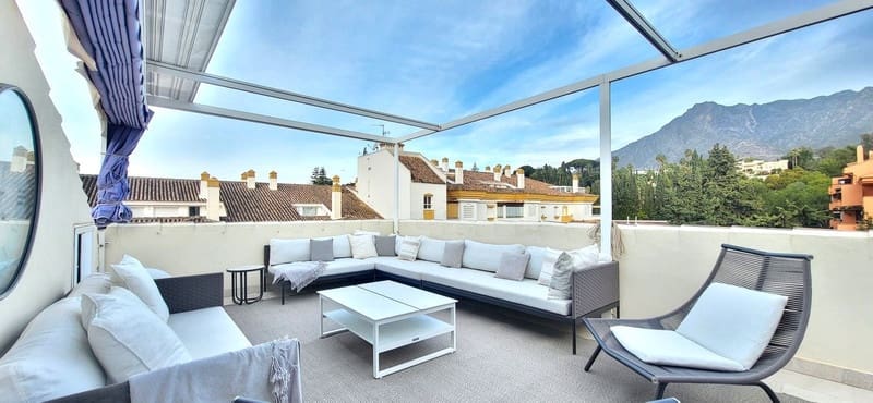 4 quarto Penthouse para venda em Marbella com piscina garagem - 1 365 000 € (Ref: 8538763)