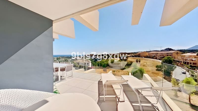 3 slaapkamer Penthouse te koop in Estepona met zwembad garage - € 629.000 (Ref: 8538768)