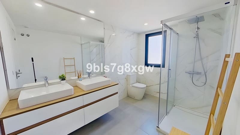 3 slaapkamer Penthouse te koop in Estepona met zwembad garage - € 629.000 (Ref: 8538768)