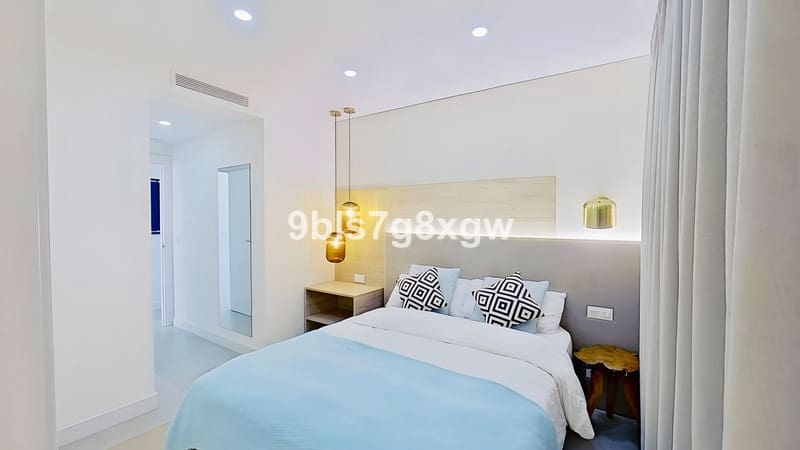 3 slaapkamer Penthouse te koop in Estepona met zwembad garage - € 629.000 (Ref: 8538768)